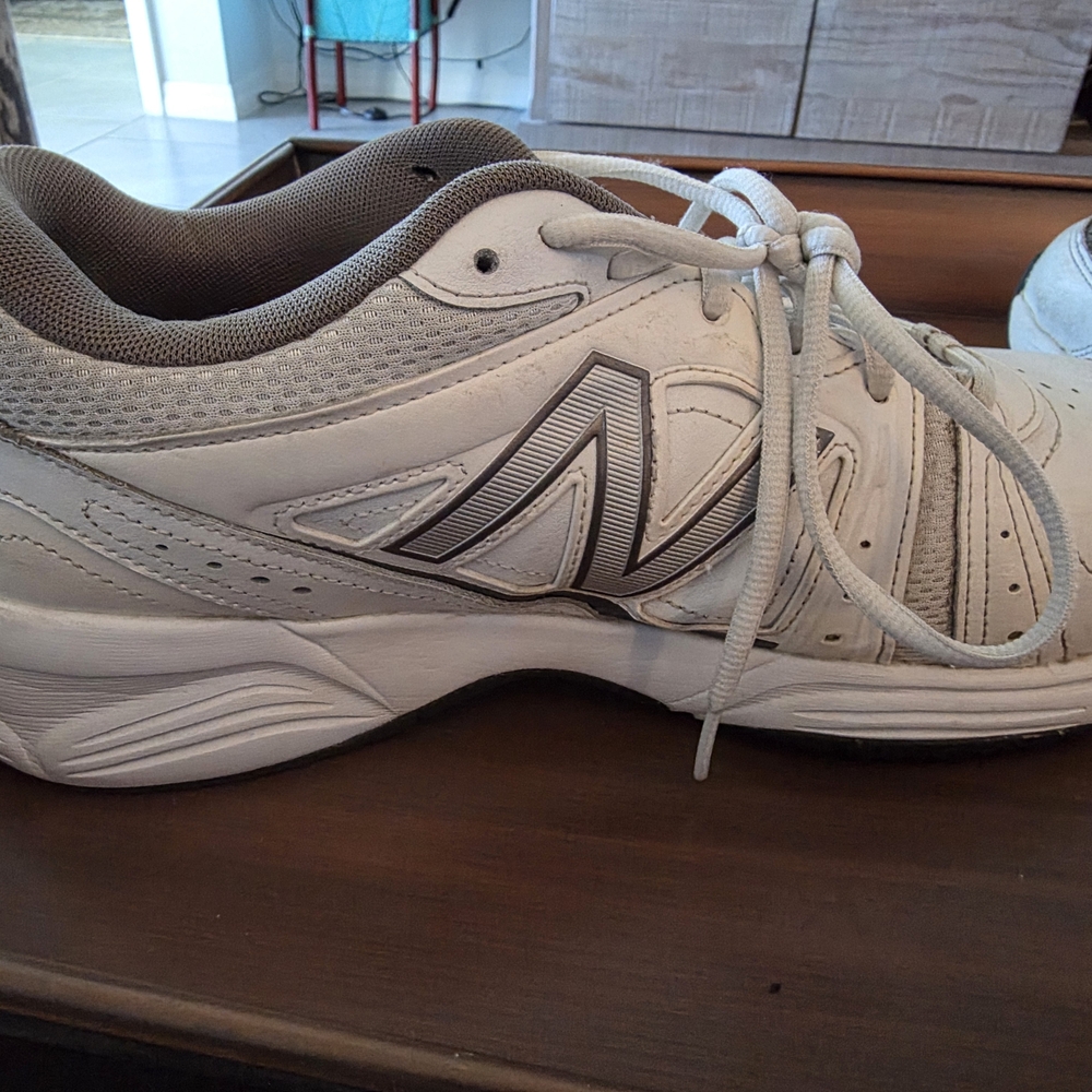 New Balance Men's White Athletic Shoes